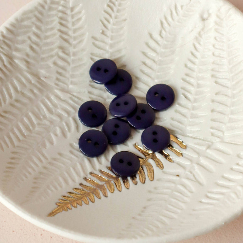 Shiny Flat Buttons by Lise Tailor
