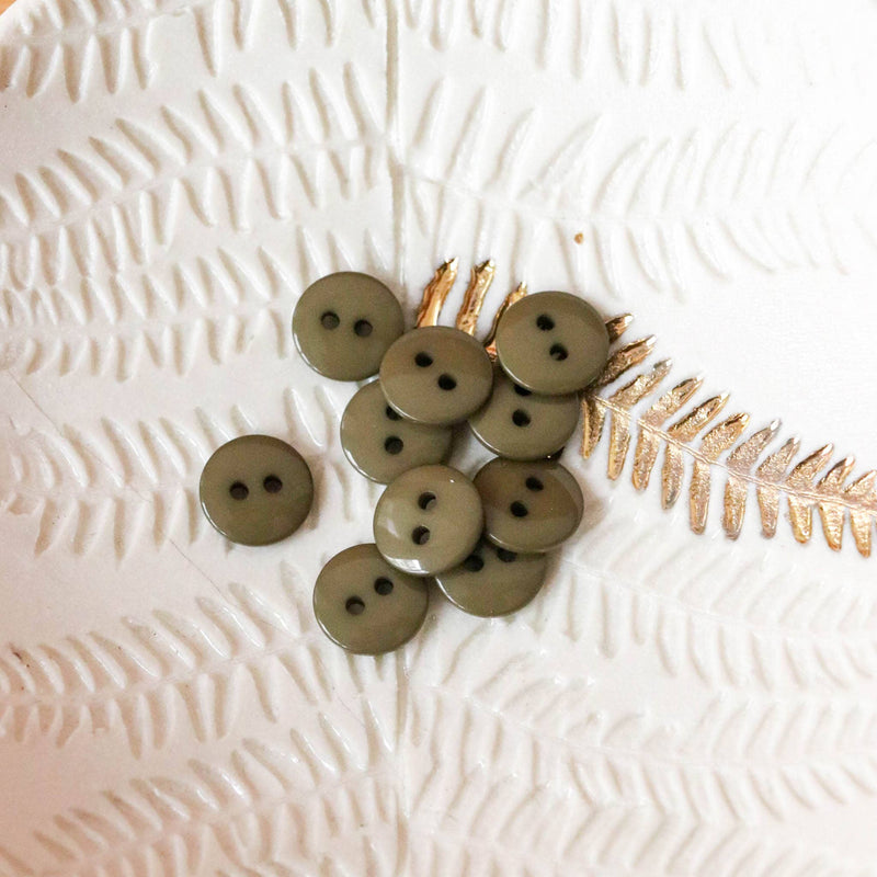 Shiny Flat Buttons by Lise Tailor