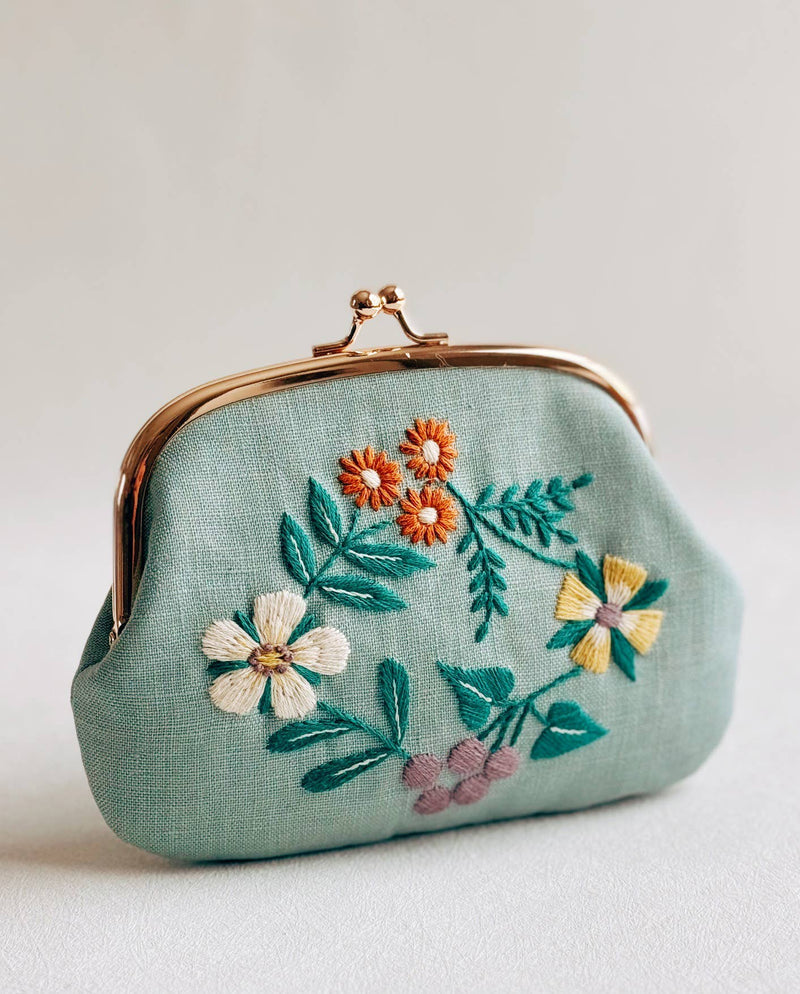 Vintage Floral Purse Kit designed by Alice Makabe