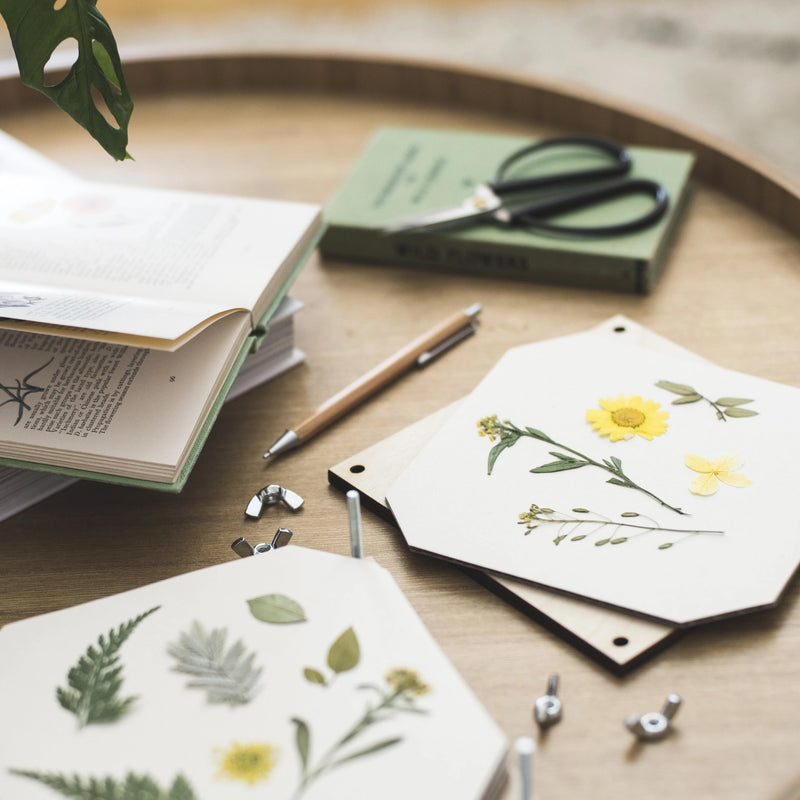 Flower Press - Silhouette by Studio Wald