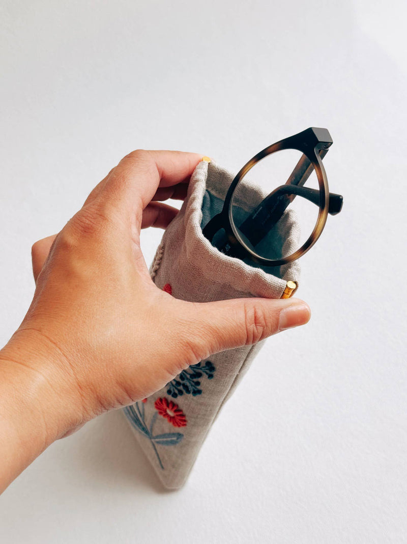 Wildflower Eyeglass Case Kit designed by Alice Makabe
