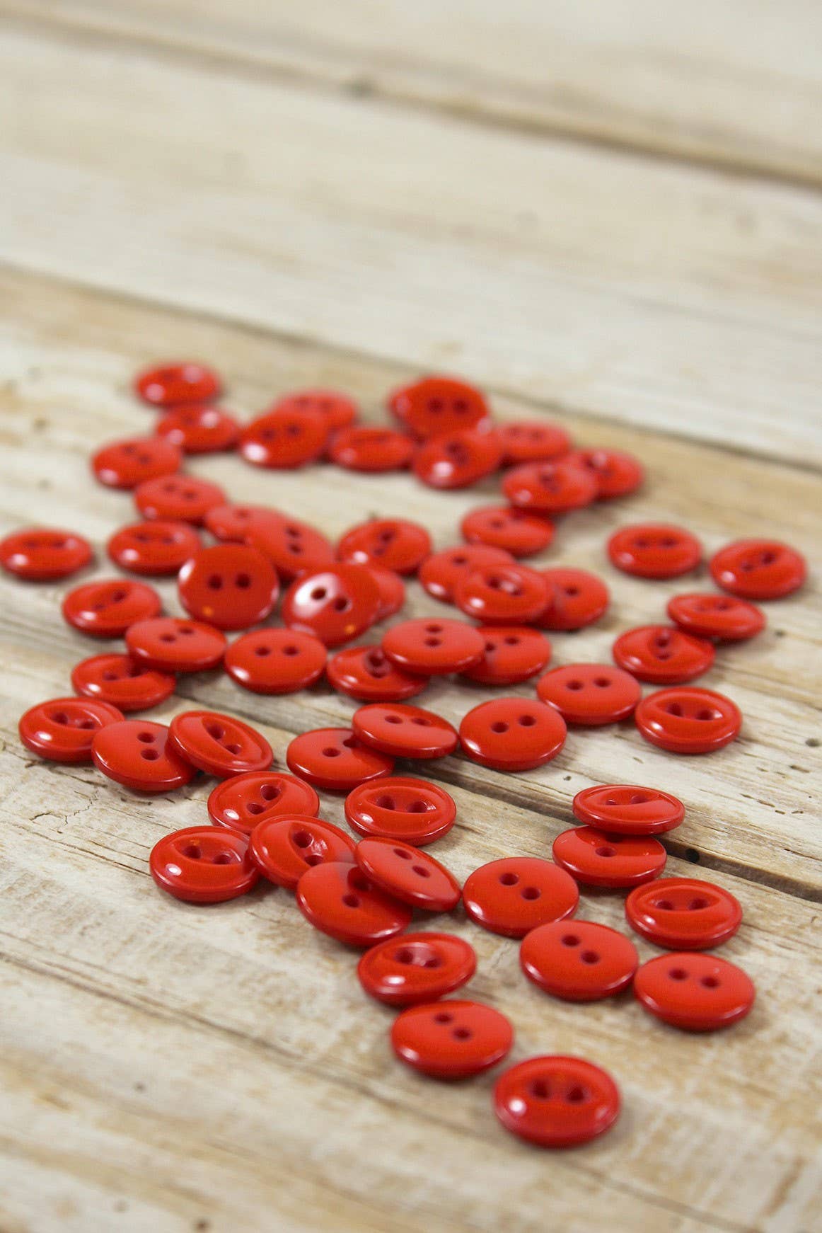 Vermillon Essential Button by Eglantine et Zoé