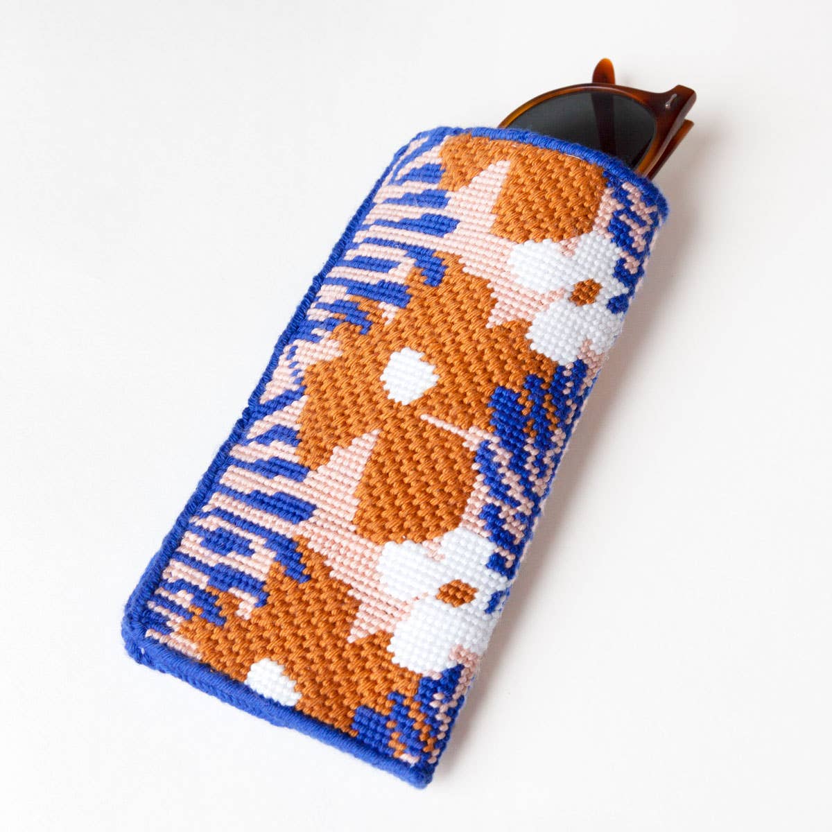 Royan Sunglasses Case (double sided) Needlepoint Kit by Álex Roda