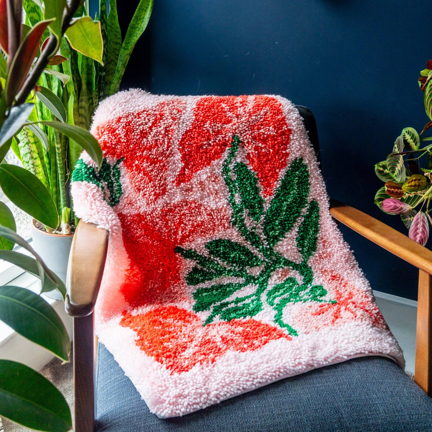 Tropical Plenty Latch Hook Rug Kit