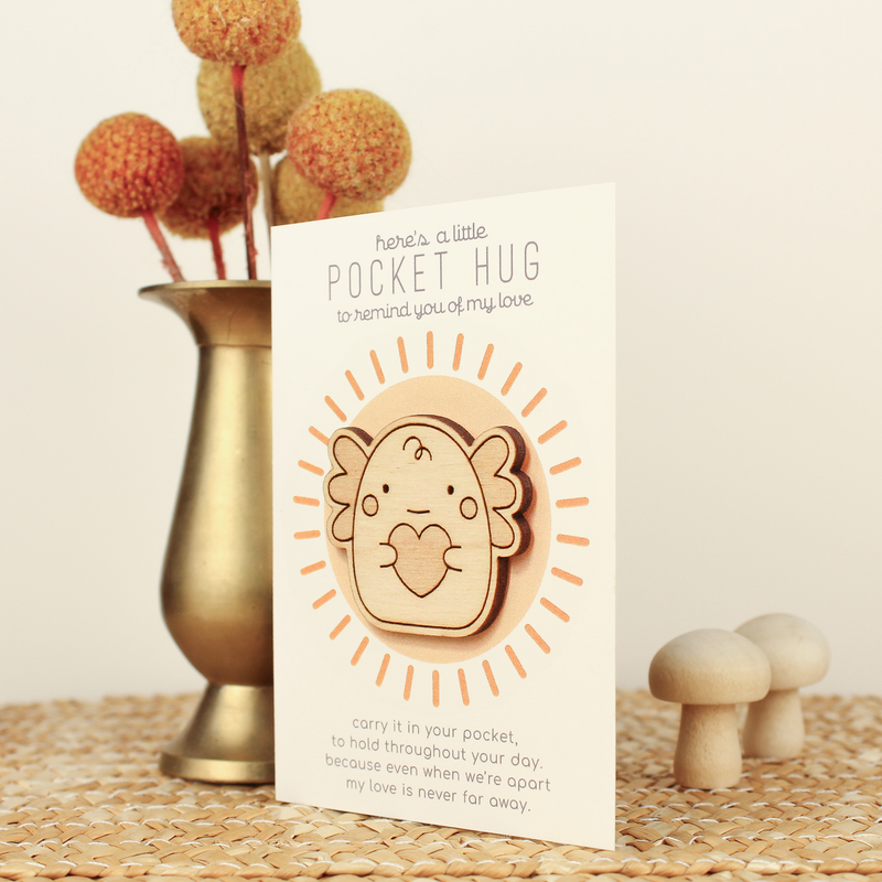 Wooden Pocket Hug – Axolotl