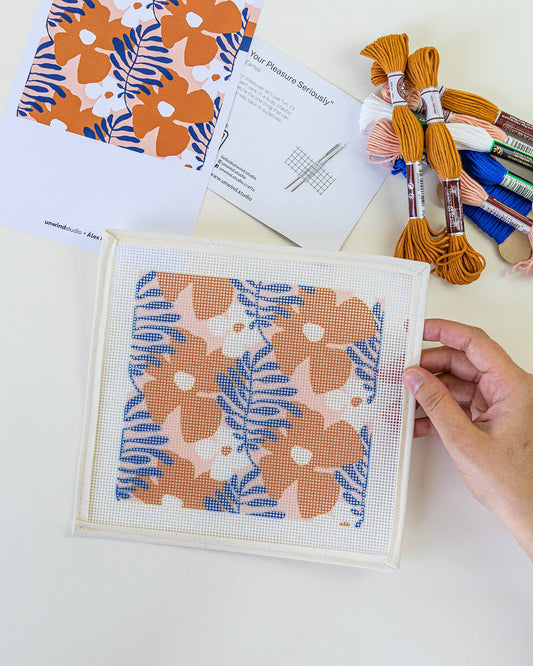 Royan Sunglasses Case (double sided) Needlepoint Kit by Álex Roda