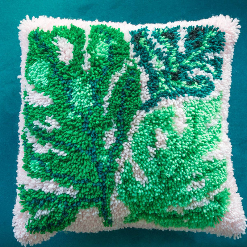 Unbeleafable Latch Hook Cushion Kit