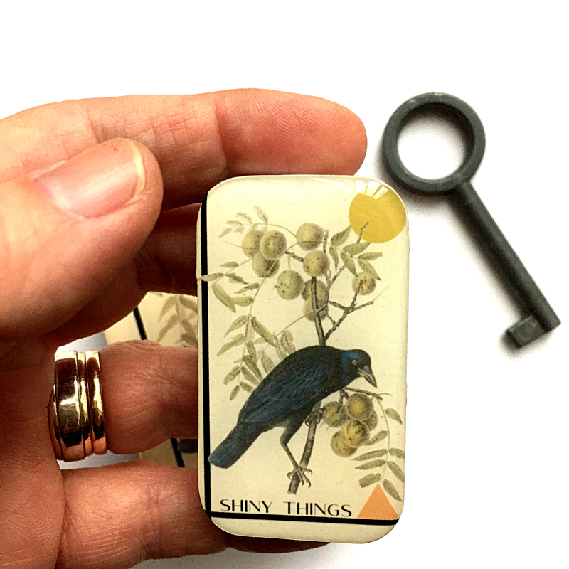 Crow, Shiny Things notions Tin