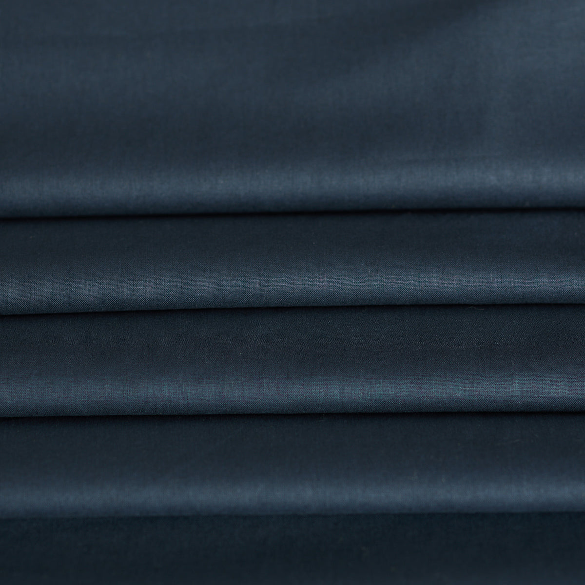 Essex Yarn-Dyed Classic Wovens in Navy