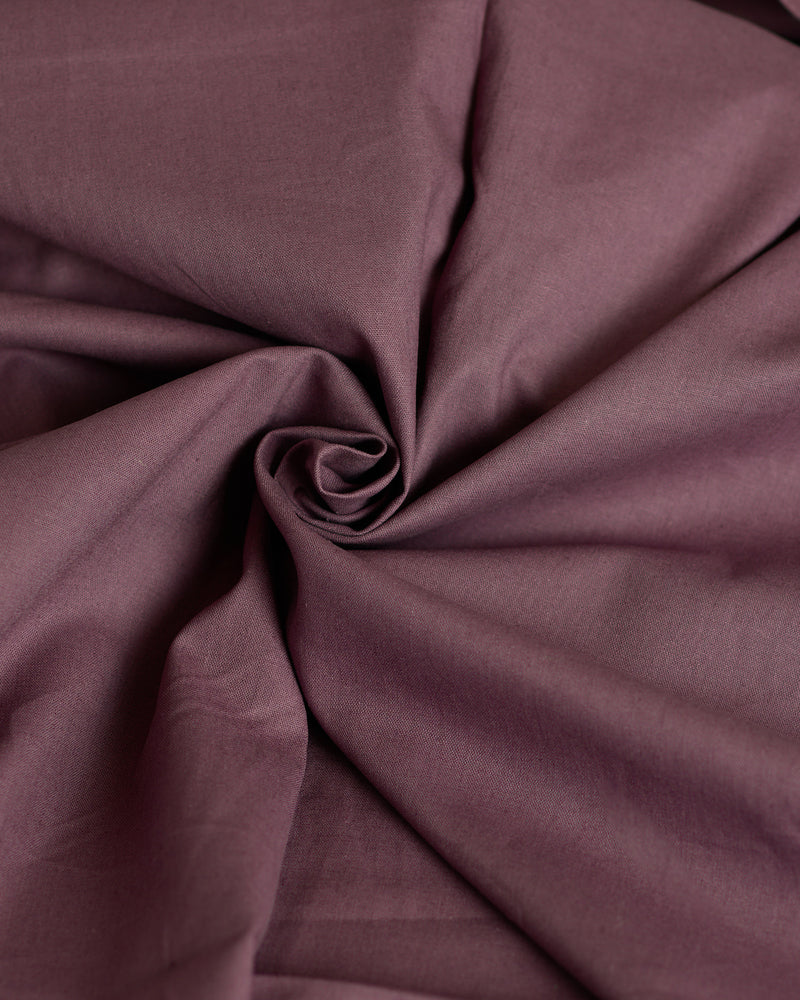Essex Linen/Cotton Blend in Plum