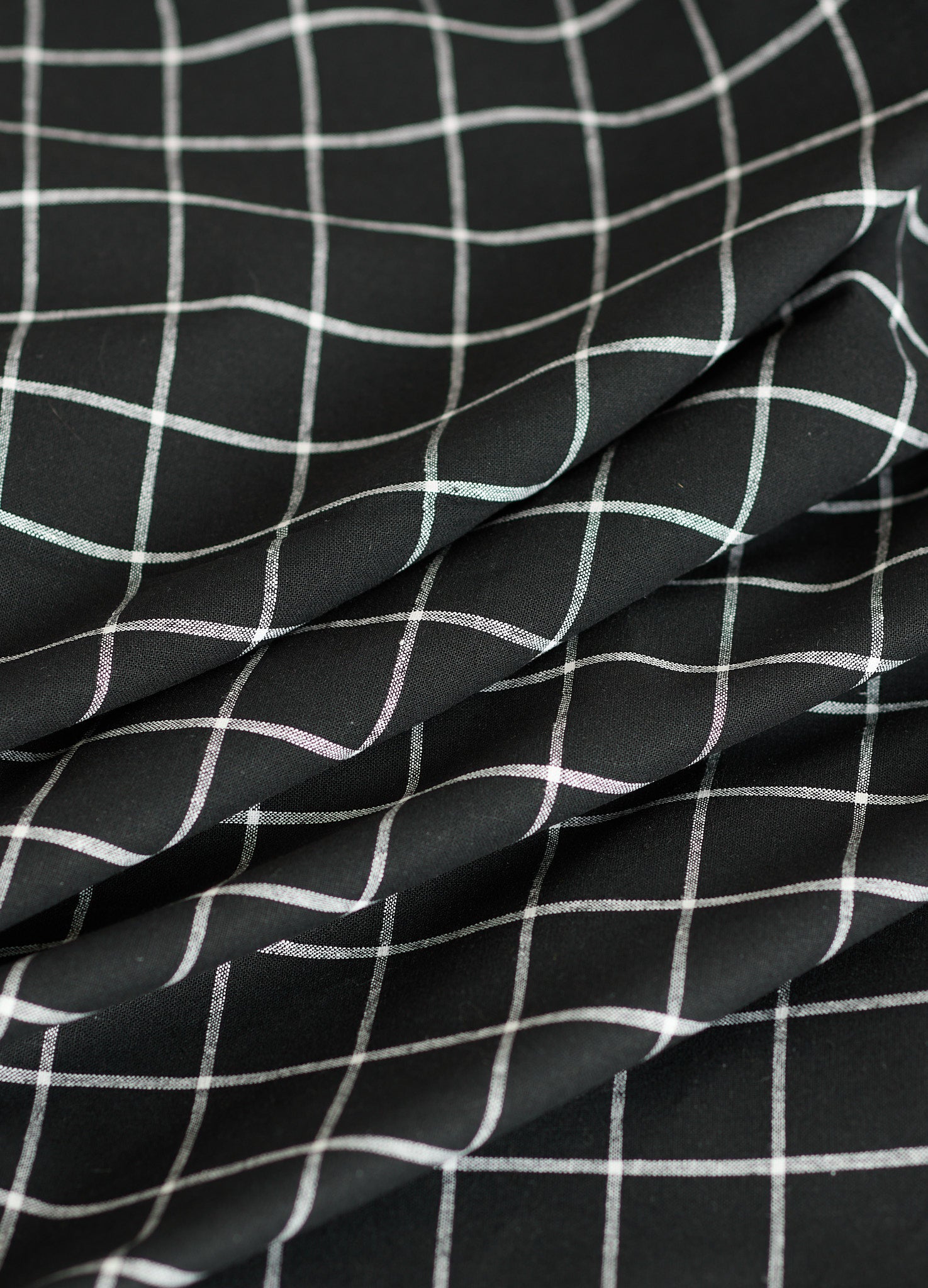 Essex Y/D Classic Wovens in Black by Robert Kaufman