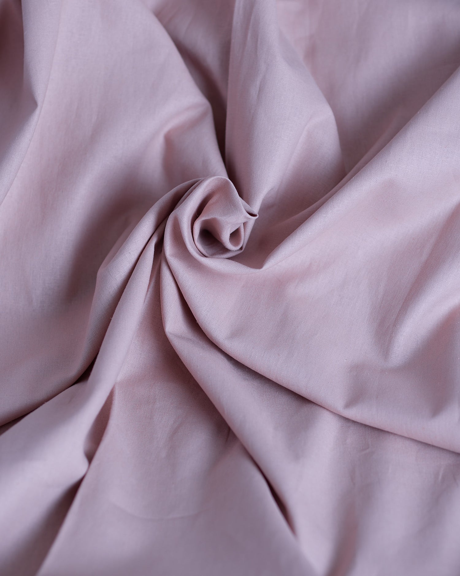 Essex Linen in Thistle by Robert Kaufman Fabrics