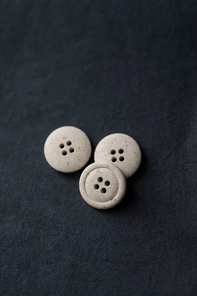 Bianco Button 20mm by Merchant & Mills