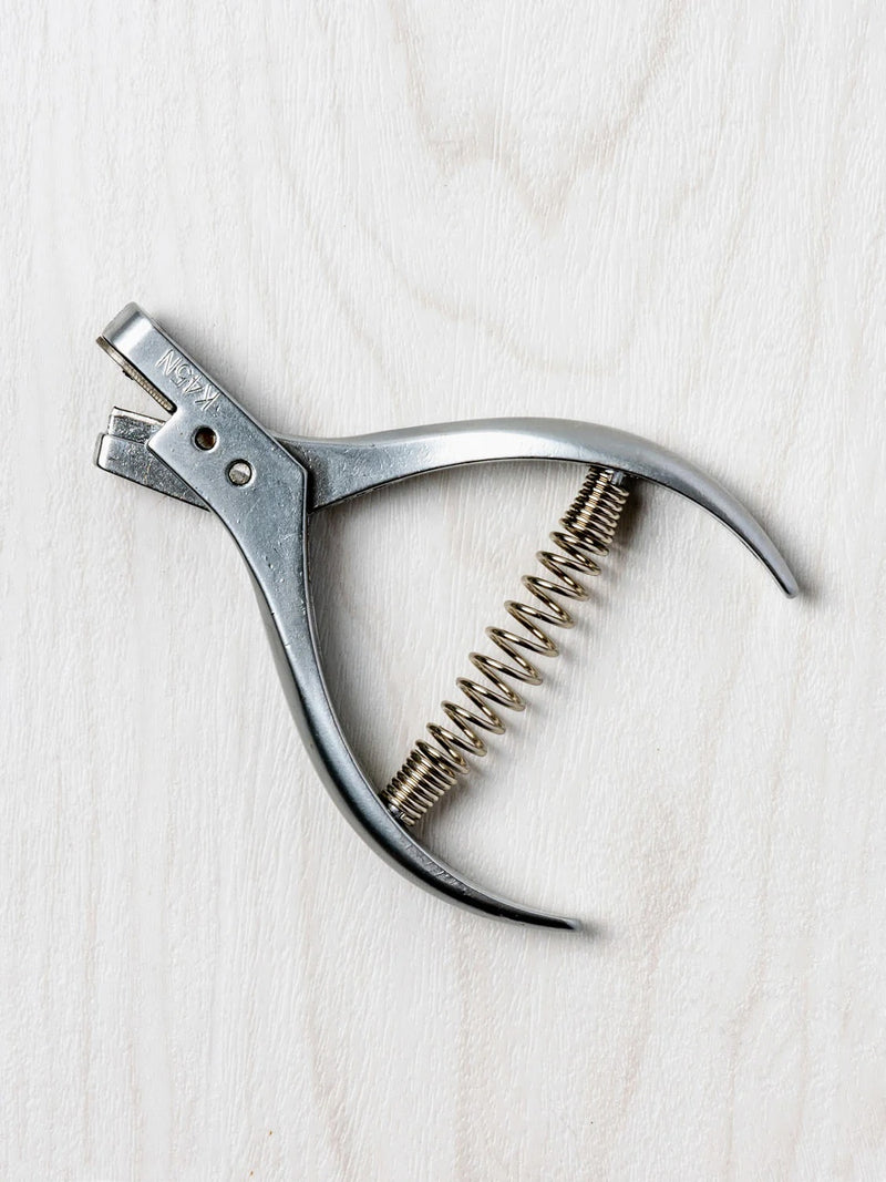 Metal Pattern Notcher by Core Fabrics