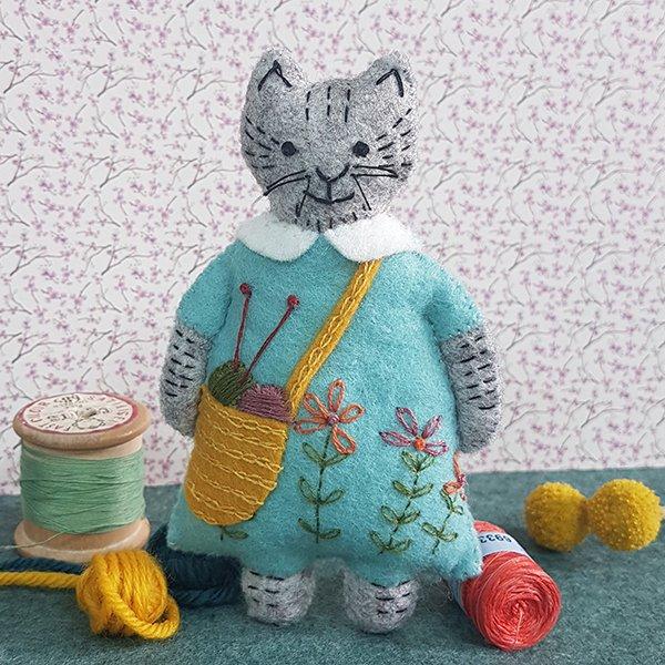 Mrs. Cat Loves Knitting Felt Craft Mini Kit by Corinne Lapierre Limited