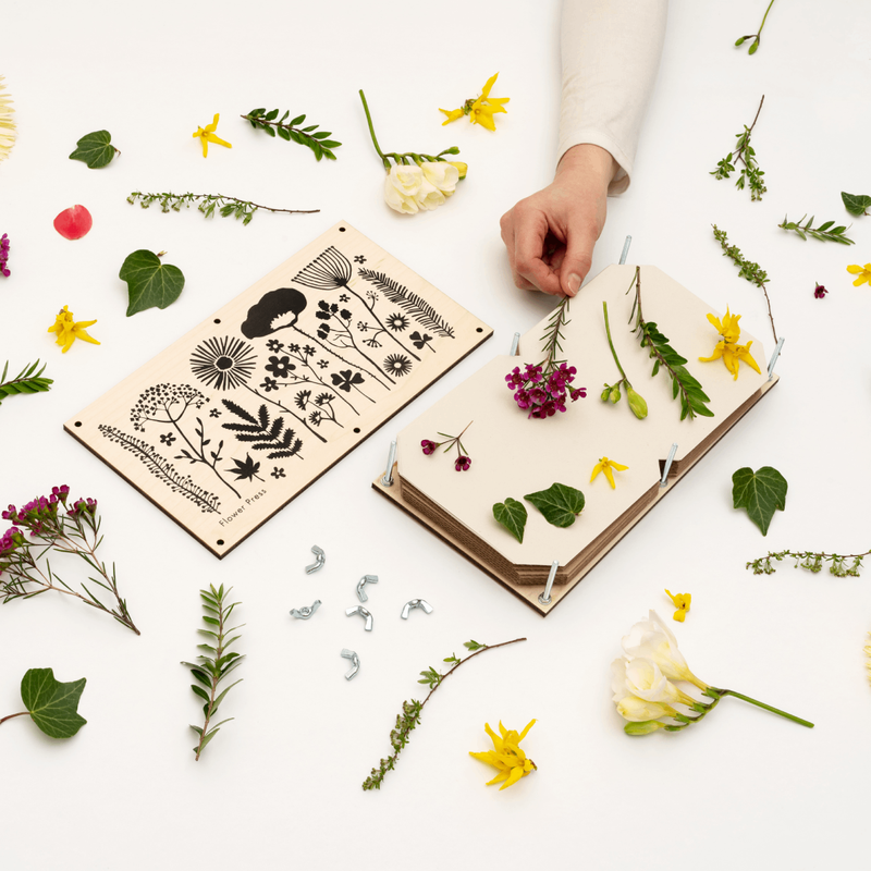 Silhouette XL Flower Press by Studio Wald