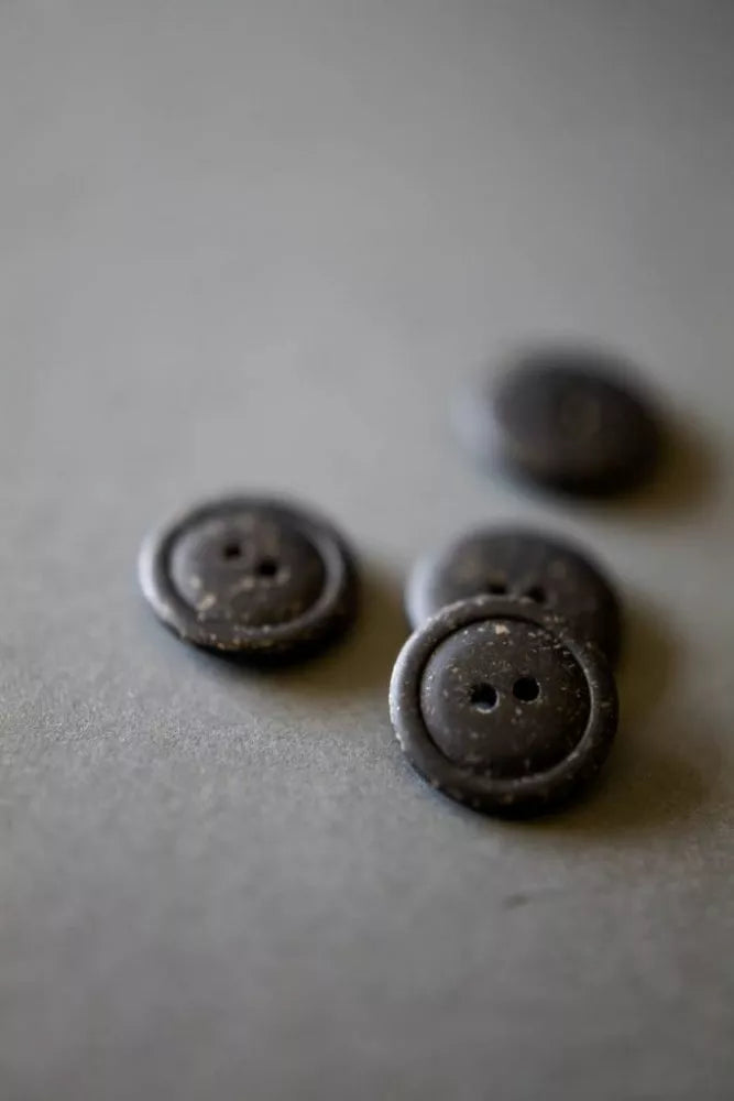 Nero Button 20mm by Merchant & Mills