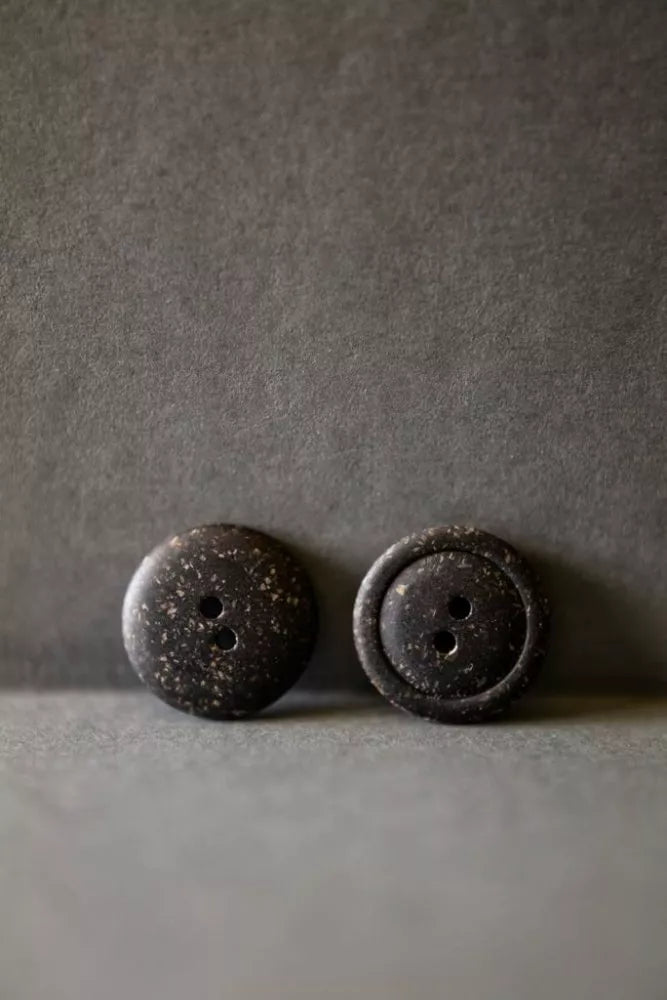 Nero Button 20mm by Merchant & Mills