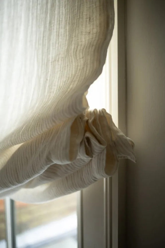 RELAXED BLIND